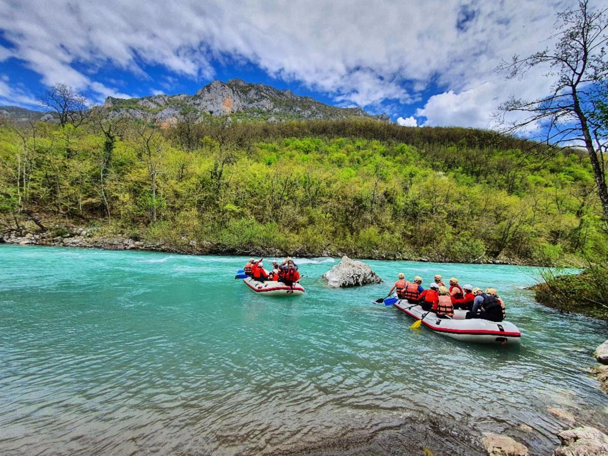 ホテル Rafting Camp Modra Rijeka Šćepan-Polje エクステリア 写真