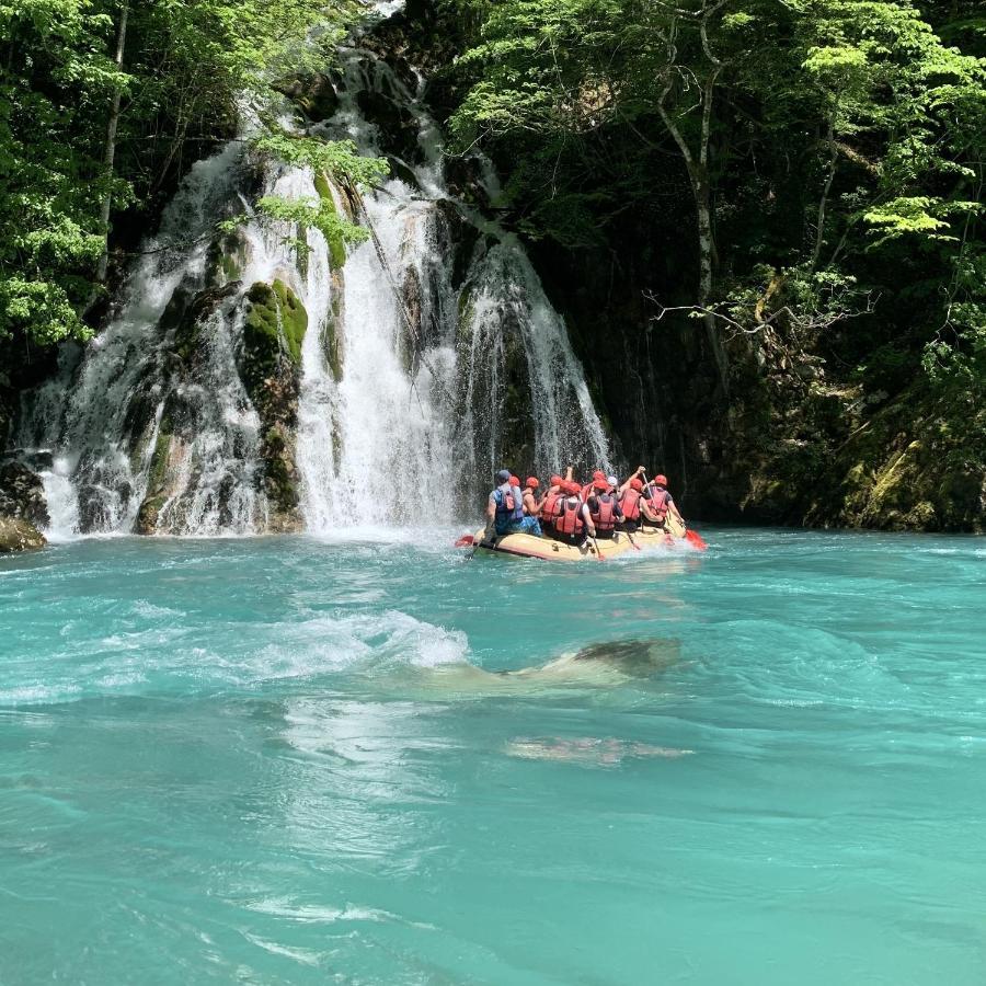 ホテル Rafting Camp Modra Rijeka Šćepan-Polje エクステリア 写真