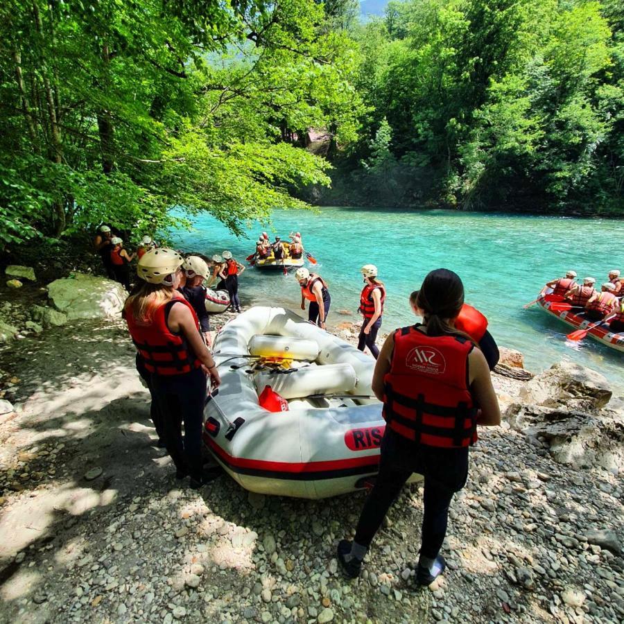 ホテル Rafting Camp Modra Rijeka Šćepan-Polje エクステリア 写真