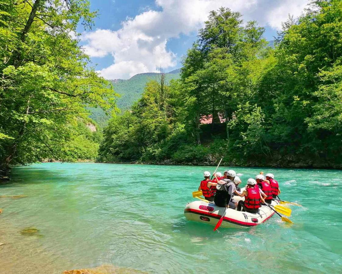 ホテル Rafting Camp Modra Rijeka Šćepan-Polje エクステリア 写真