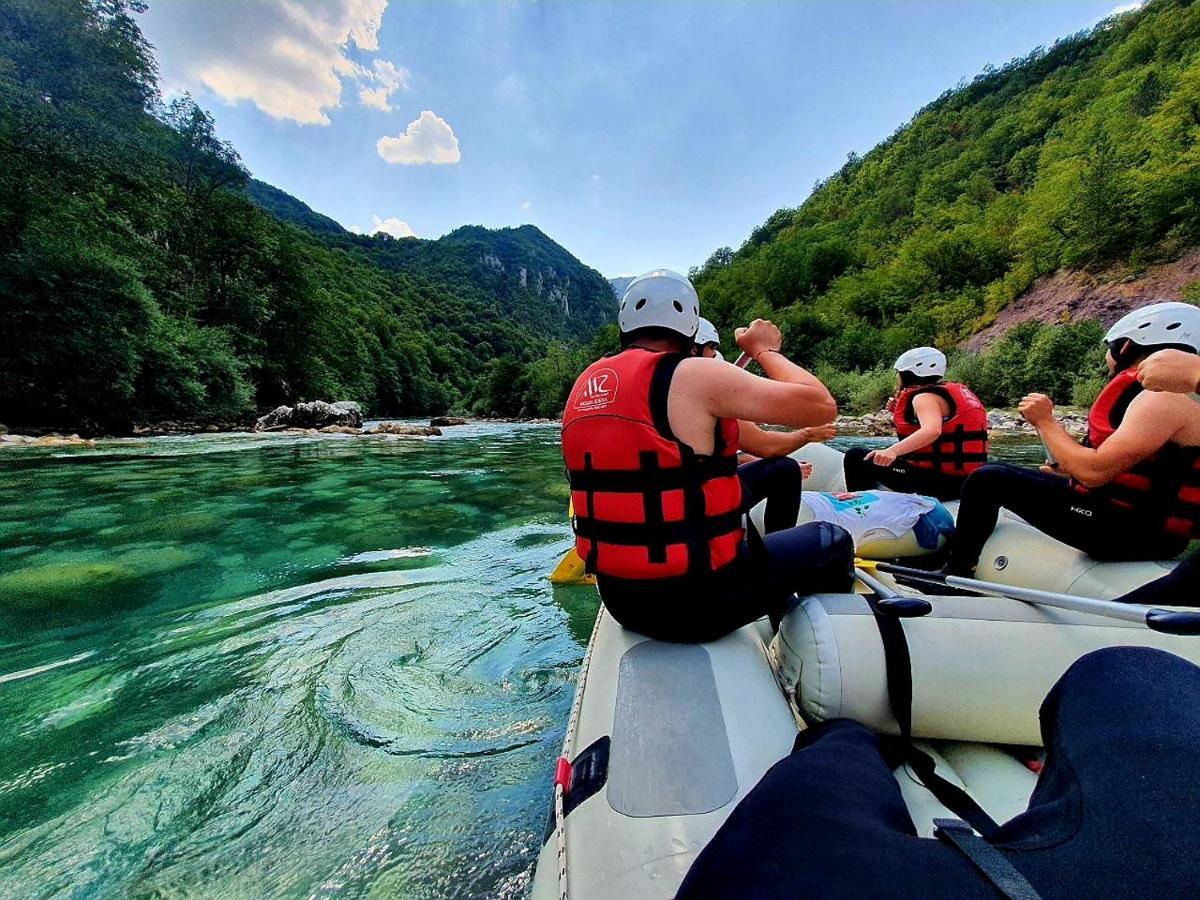 ホテル Rafting Camp Modra Rijeka Šćepan-Polje エクステリア 写真