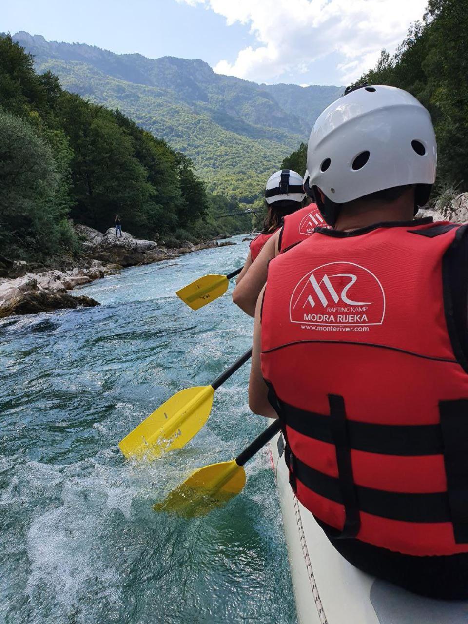 ホテル Rafting Camp Modra Rijeka Šćepan-Polje エクステリア 写真